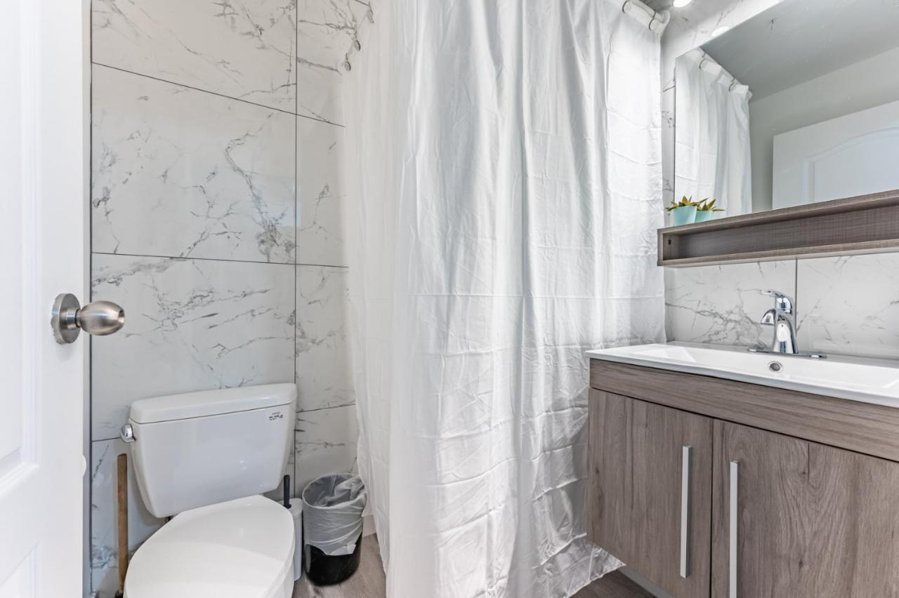 Kensington Market Apartments Торонто Екстериор снимка