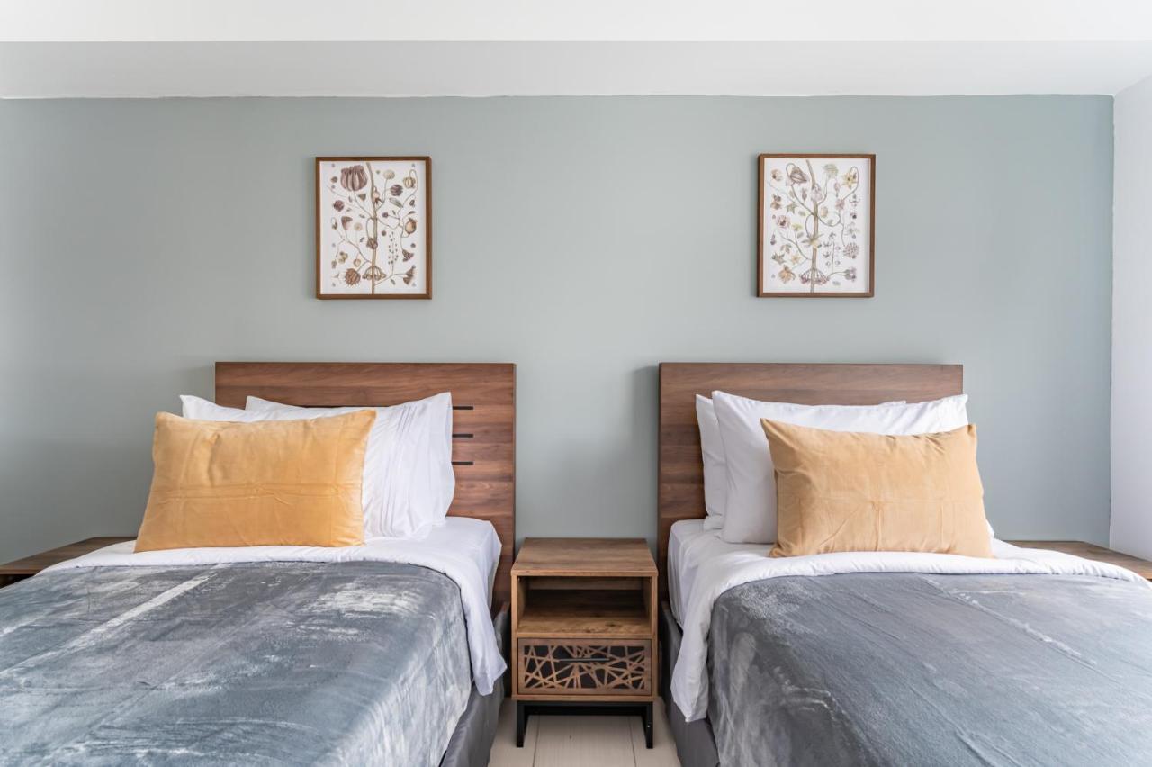 Kensington Market Apartments Торонто Екстериор снимка