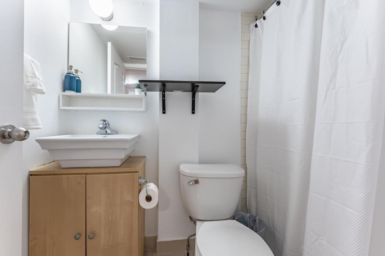 Kensington Market Apartments Торонто Екстериор снимка